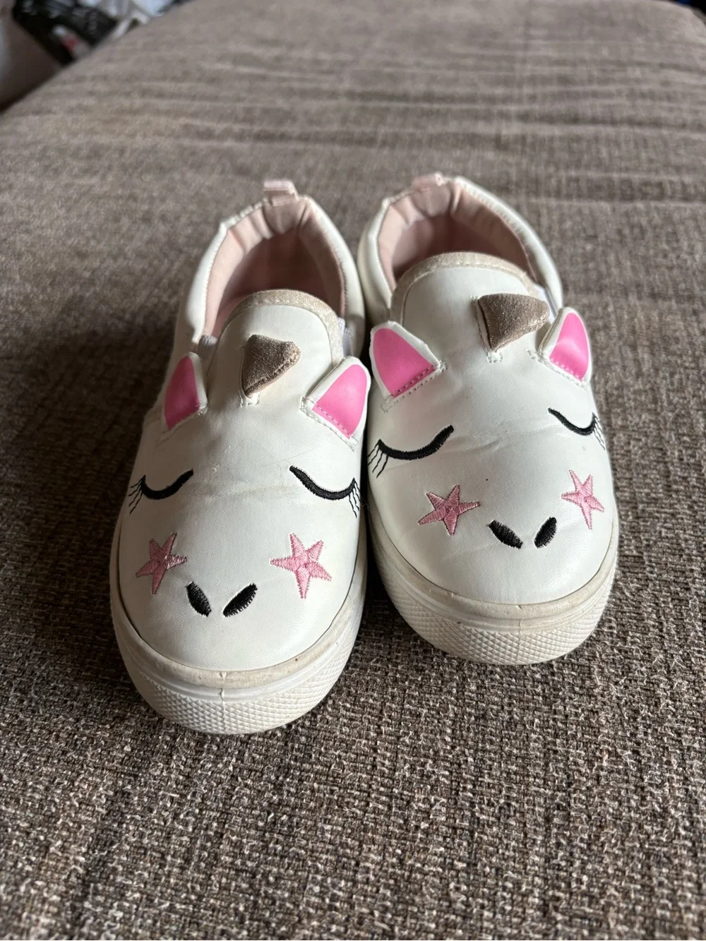 Girls Unicorn Slip-On Sneakers - White & Pink Star Accent